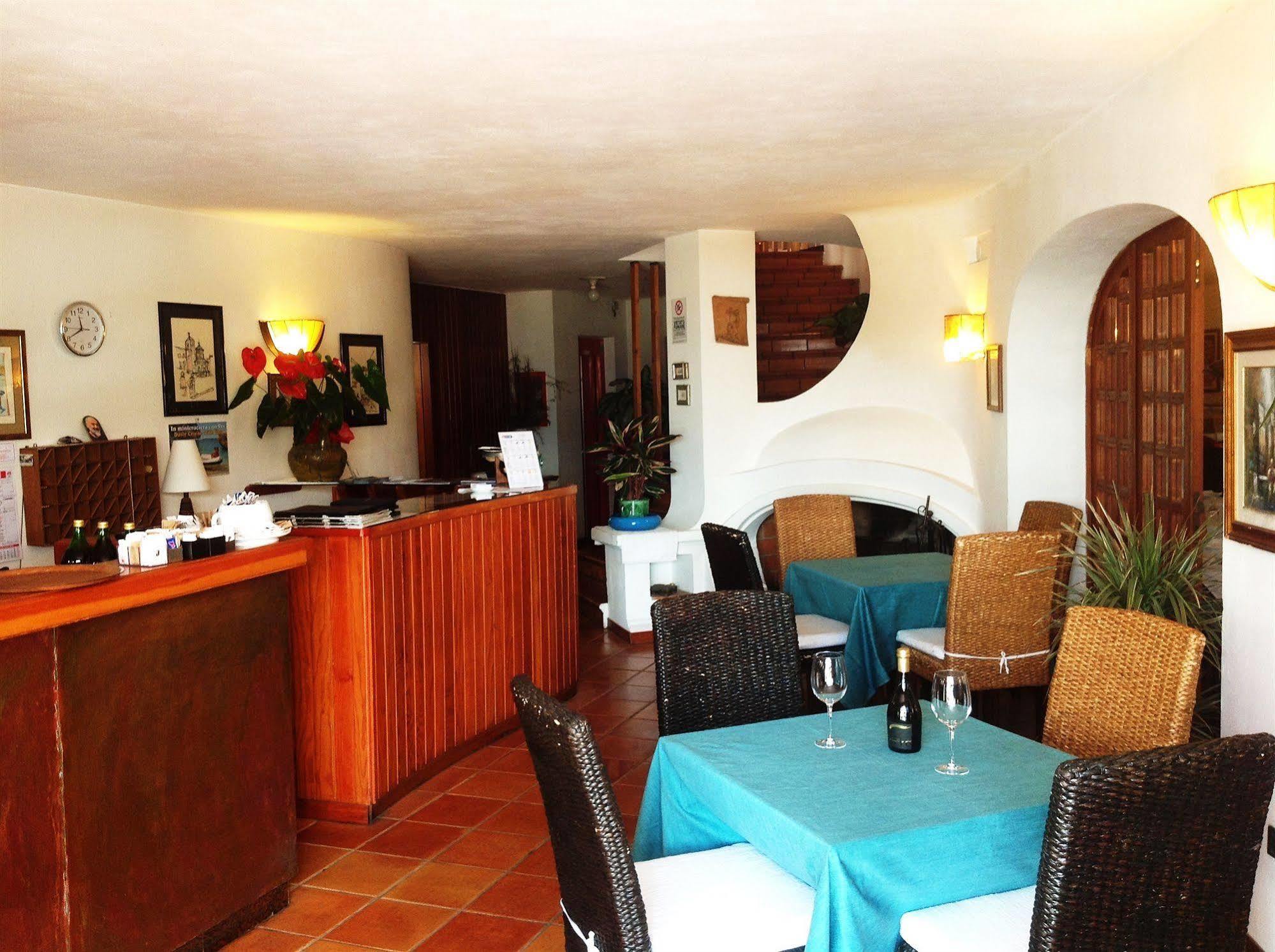 Hotel Pop Cala Gonone Exterior foto